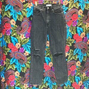 ABERCROMBIE AND FITCH JEANS DISTRESSED ULTRA HIGH RISE ANKLE STRAIGHT CURVE LOVE